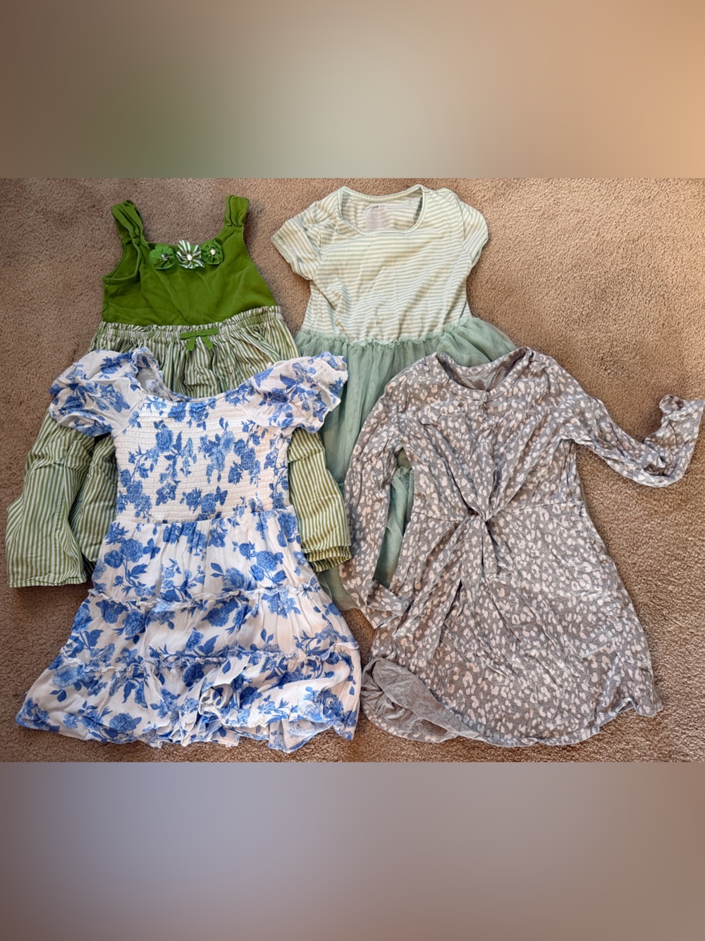Lot of 4 dresses, size 8